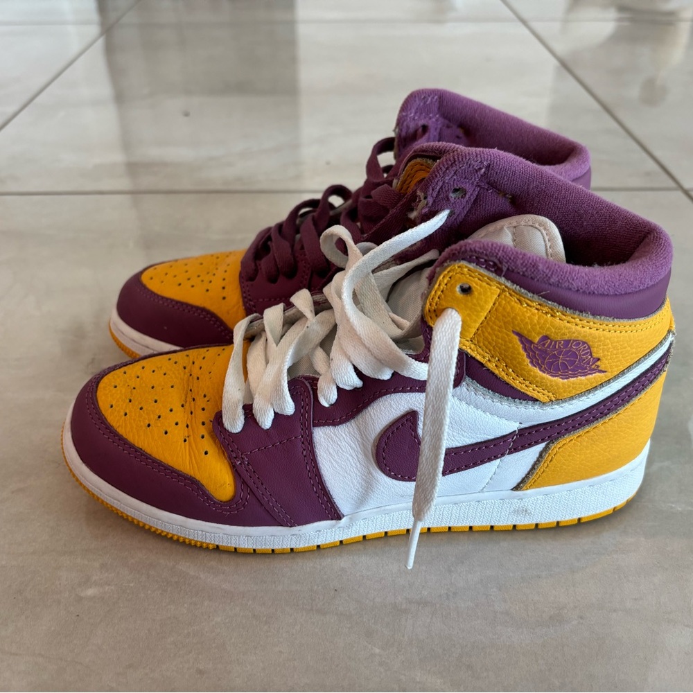Nike Air Jordan 1 Brotherhood Purple and Yellow Sneakers size 4.5 - Picture 3 of 9